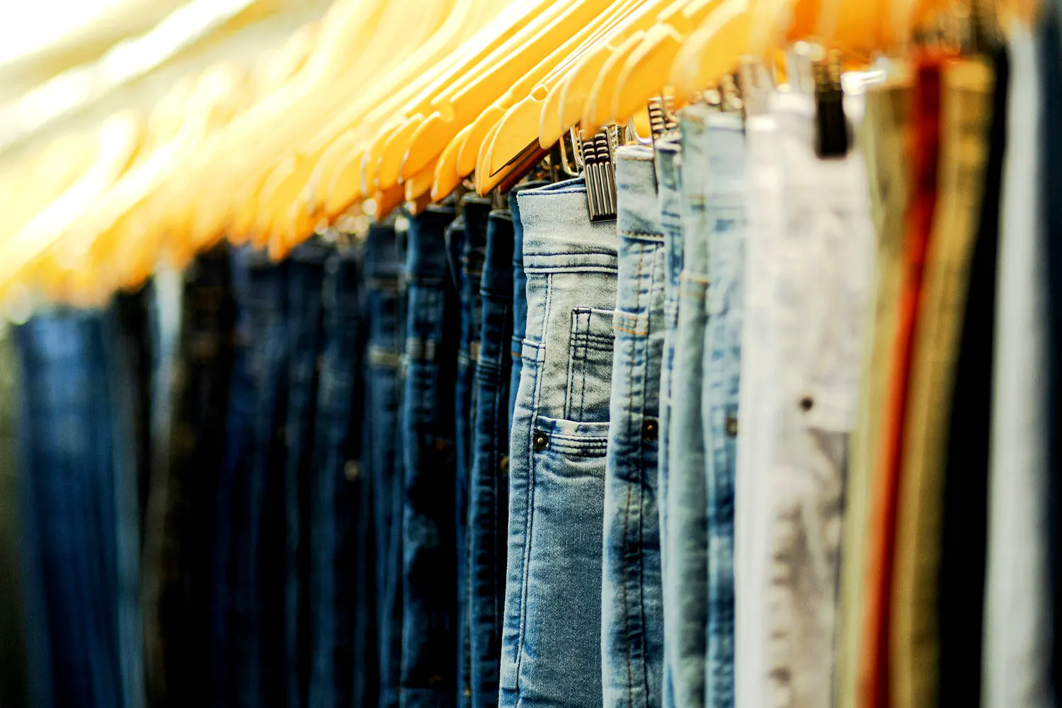 Collections de jeans COGIMEX à Hong Kong pour le développement et le sourcing international